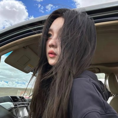 劳拉·马尔斯的眼睛